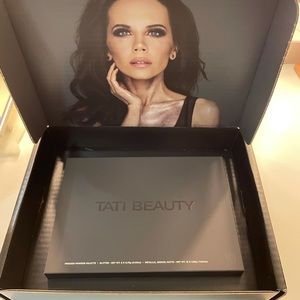 Tati Volume 1 pallet